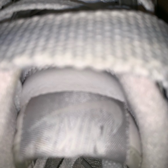 Nike shoes - Picture 5 of 5